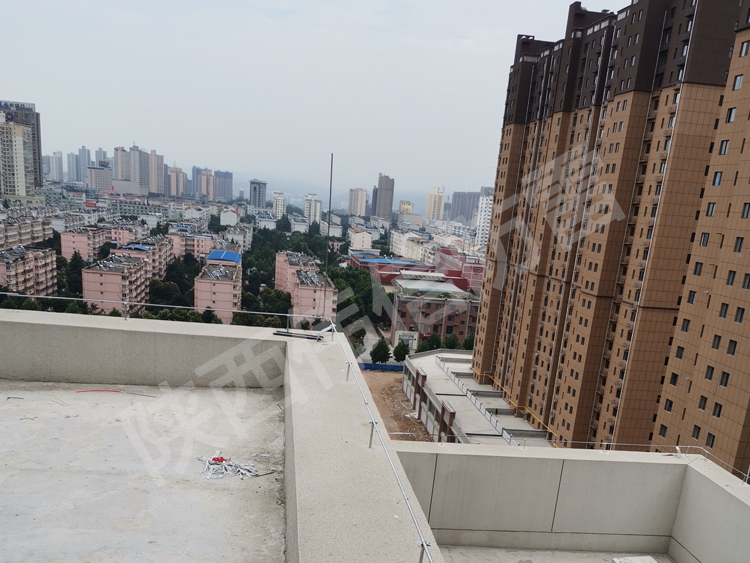 銅川新區(qū)金陽林小鎮(zhèn)住宅防雷檢測現場圖7