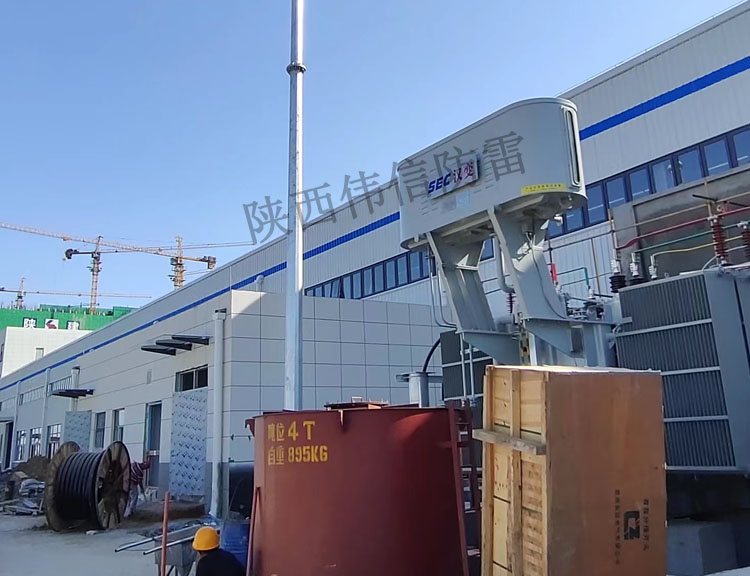咸陽彩虹光電廠房避雷塔安裝現(xiàn)場圖3 咸陽彩虹光電廠房避雷塔安裝現(xiàn)場圖3